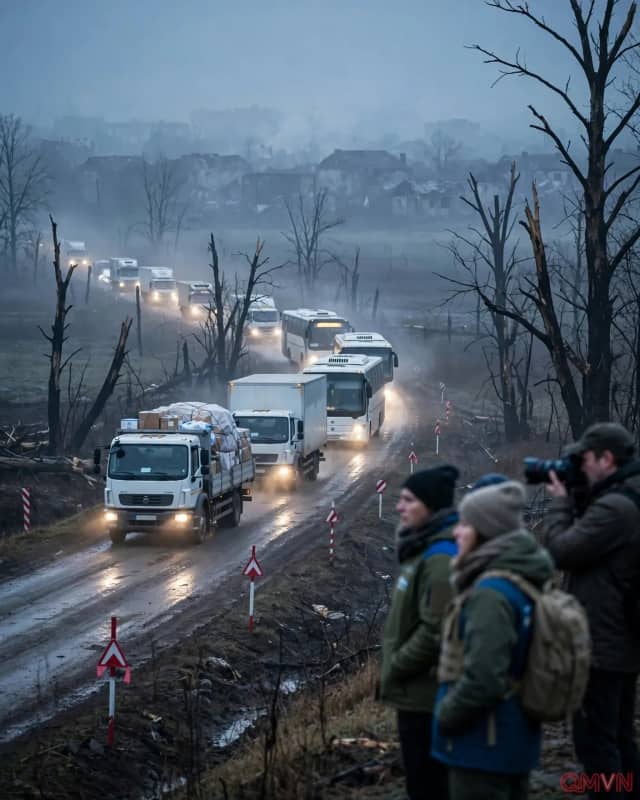Đoàn xe cứu trợ lên đường tới thị trấn Oleshky do Nga kiểm soát ở miền nam Ukraine