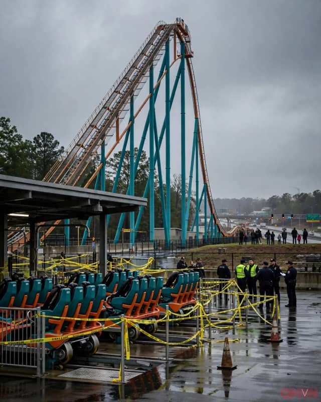 Six Flags tạm đóng 9 tàu lượn siêu tốc ở Bắc Mỹ sau khi một người đàn ông văng khỏi tàu Goliath tại Georgia và tử vong