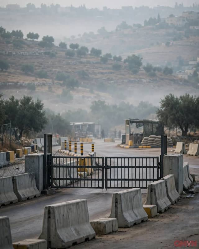 Văn phòng Thủ tướng Netanyahu ra lệnh phong tỏa Bờ Tây sau khi binh sĩ tiêu diệt hai tay súng gần Hebron